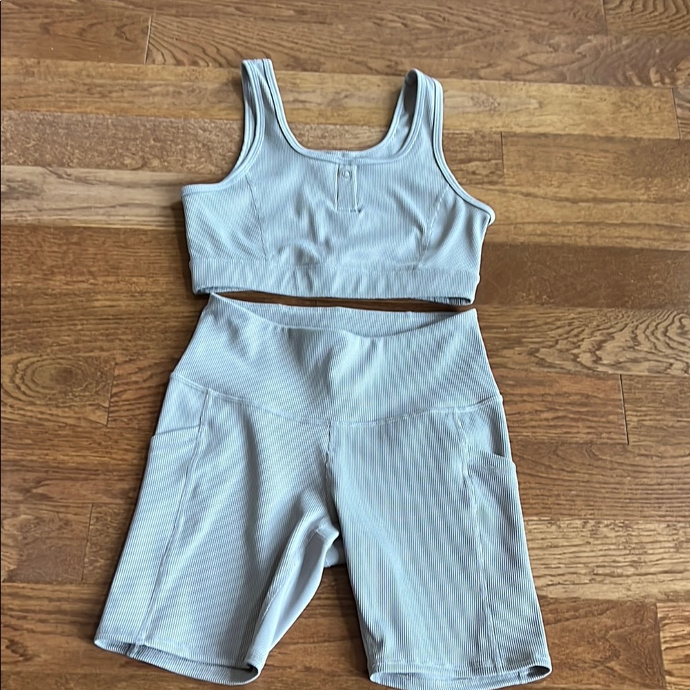 Zella small bundle of tan workout cropped tank and biker shorts with pockets
